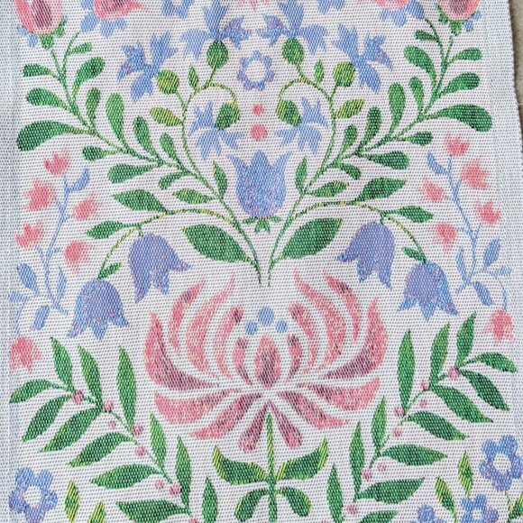 Ekelund Weavers Akvarell Organic Cotton Table Runner 14" x 47" - Picture 3 of 6